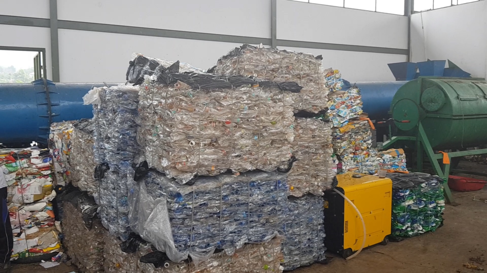 Sampah plastik meningkat selama PSBB