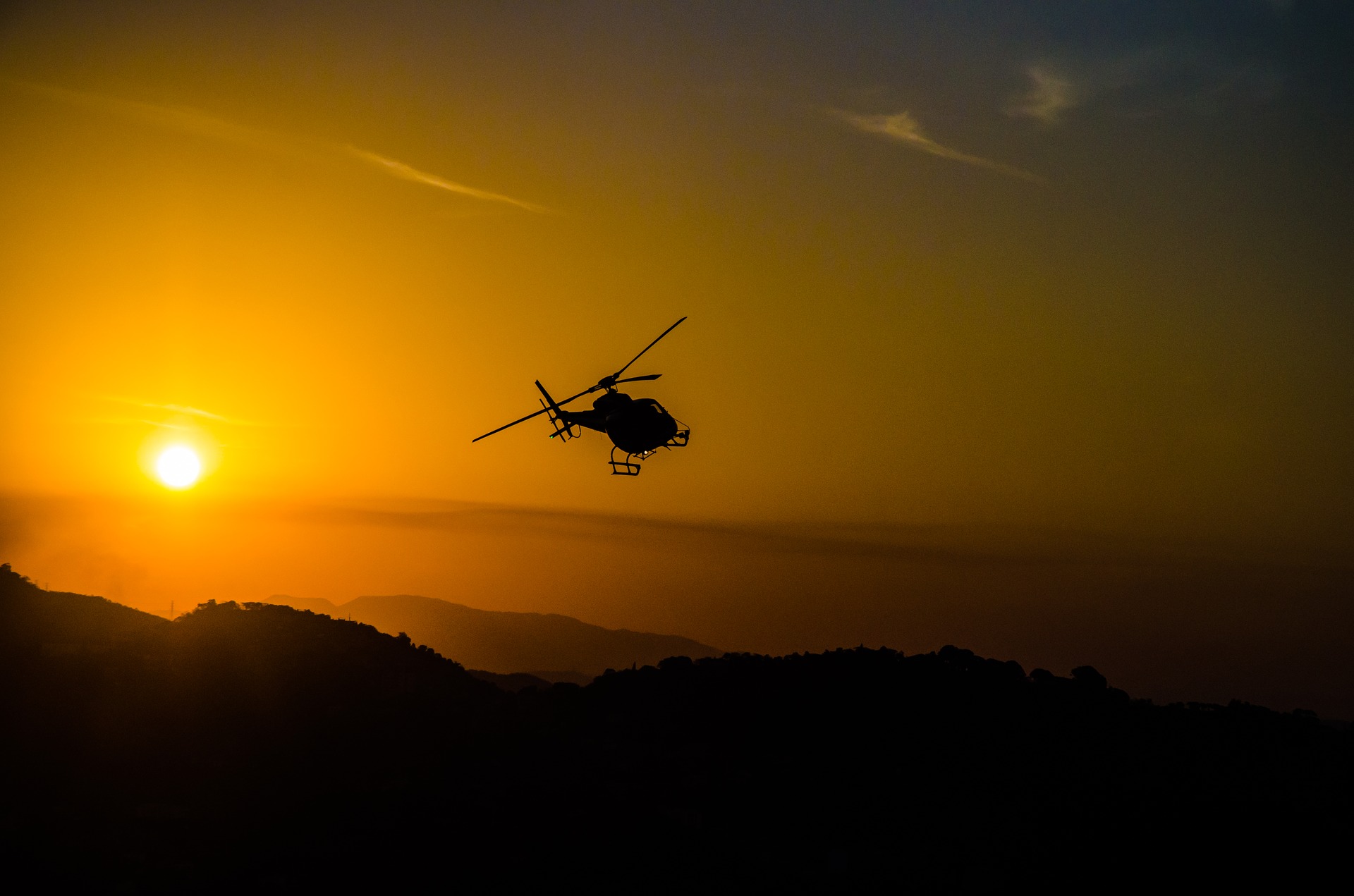 Heli milik National Utility Helicopter hilang kontak di Papua