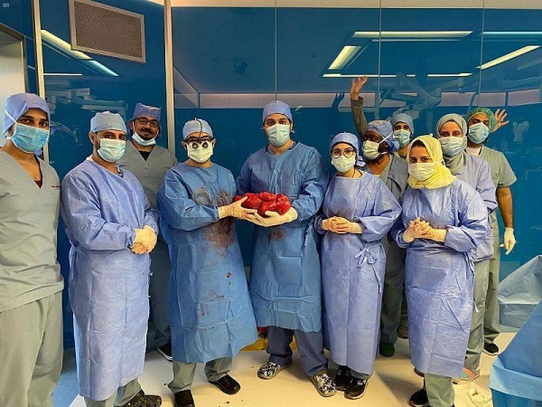 Tim RS King Fahd Jeddah angkat tumor 7 kg dari perut pasien 50 tahun