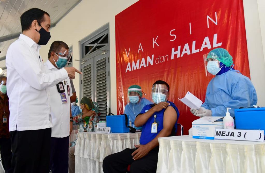 COVID-19 – Vaksinasi di Indonesia tembus 1,3 juta dosis per hari