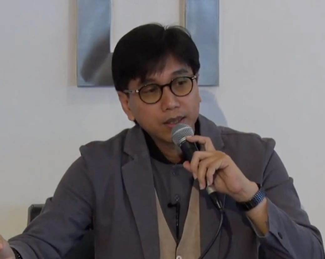 Resensi – ‘Sang Penatap Matahari’, novel inspiratif sang duta syariah