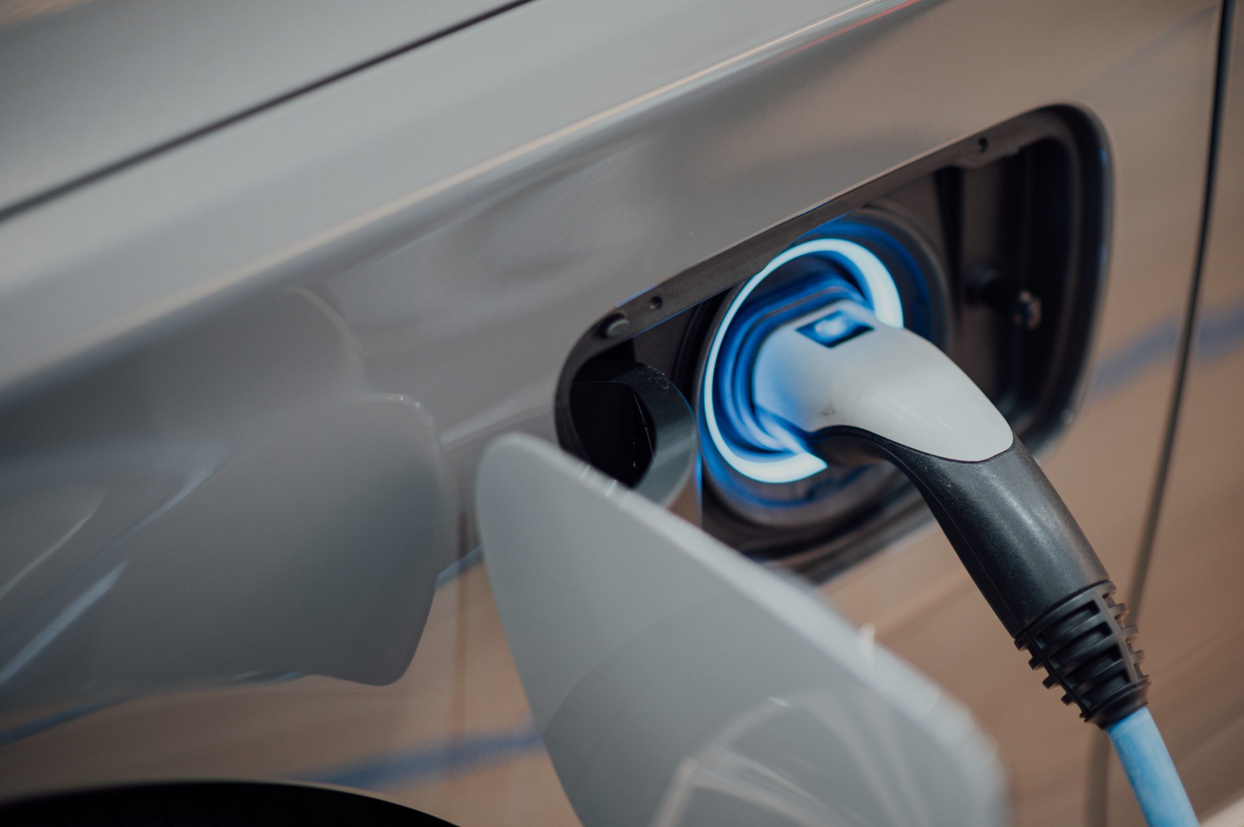 Ilmuwan Rusia temukan cara percepat pengisian mobil listrik