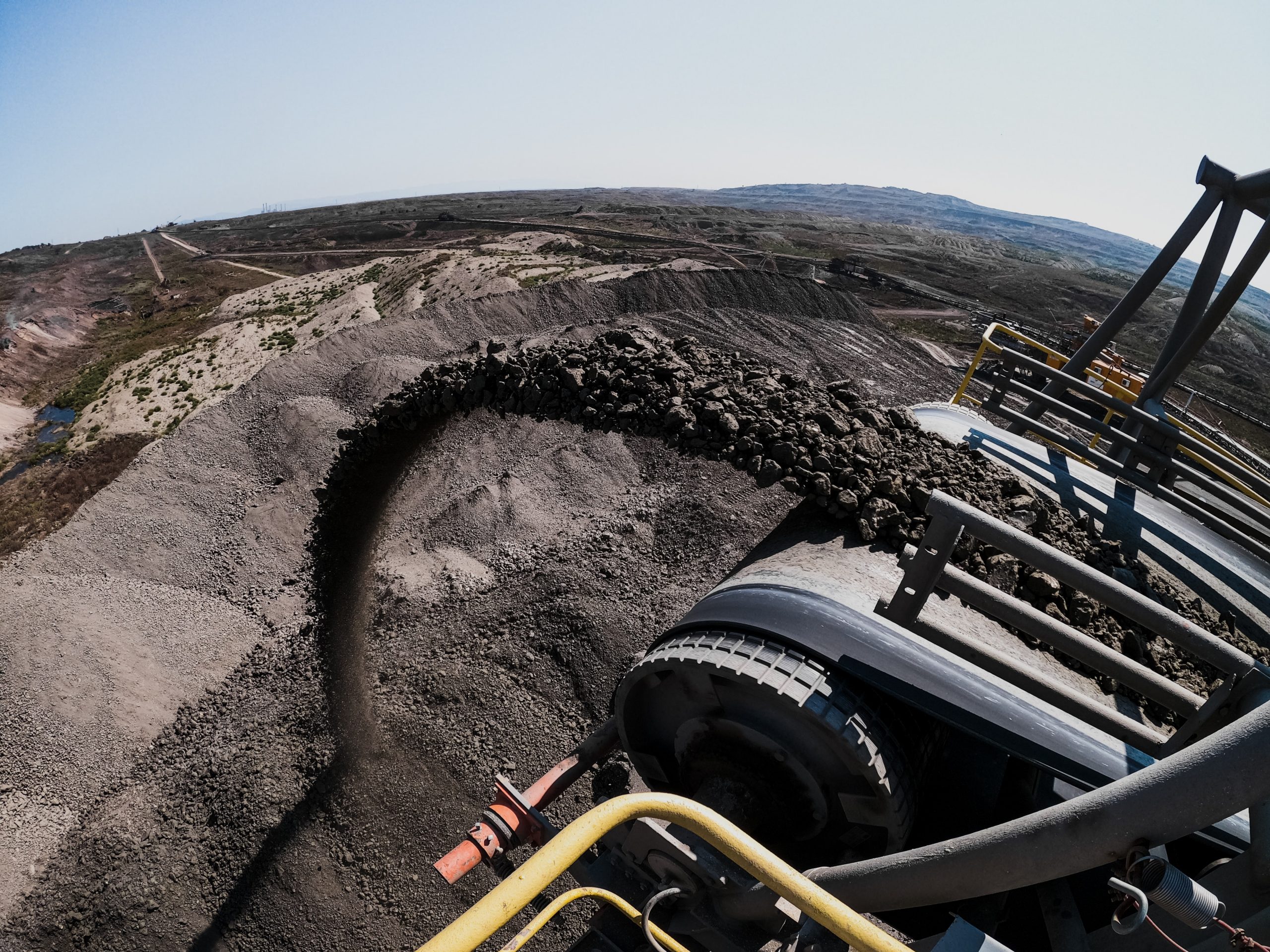 Indonesia lifts coal export ban as of February 1