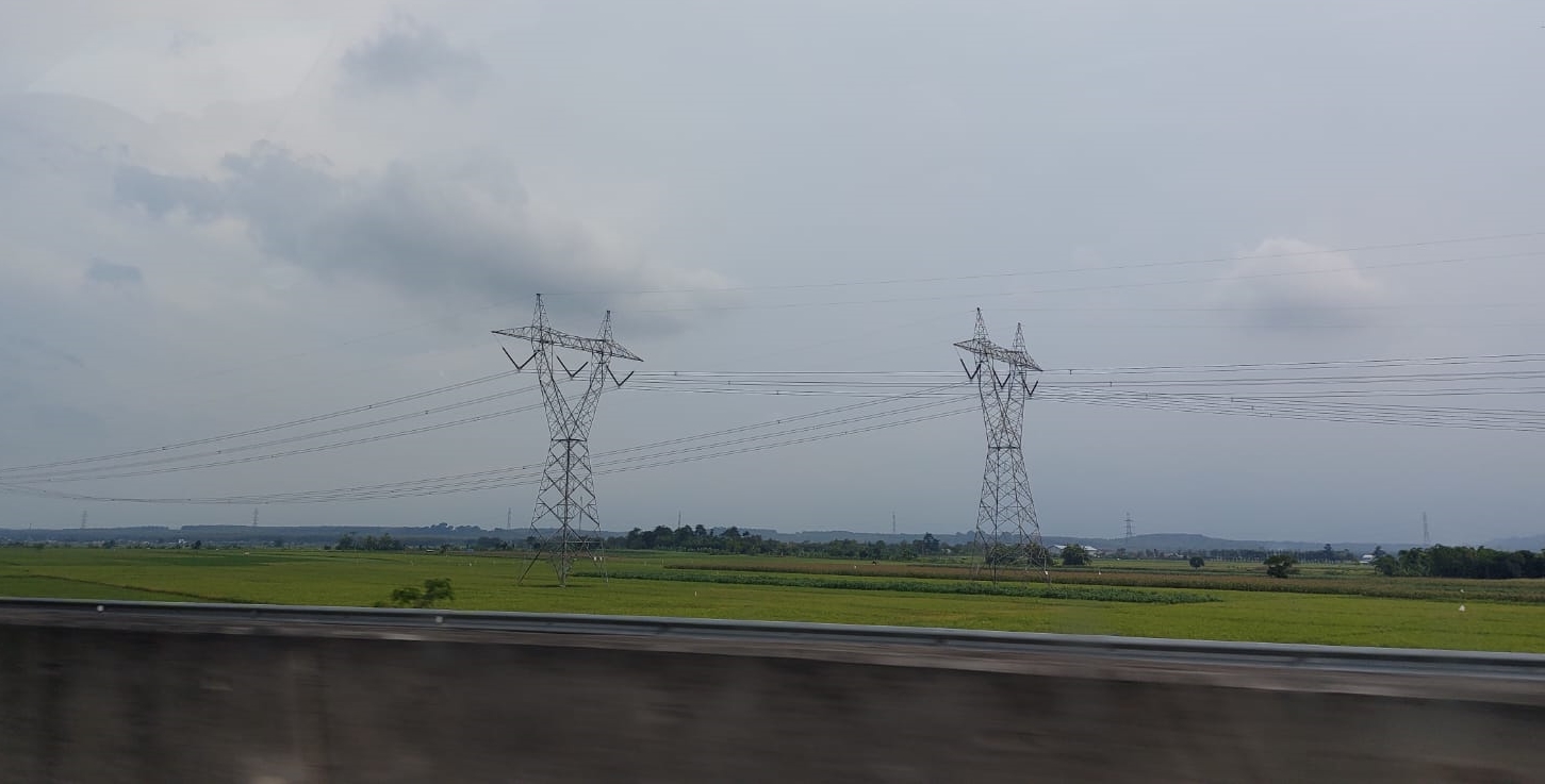 PLN habiskan 2,7 juta kiloliter minyak untuk nyalakan listrik
