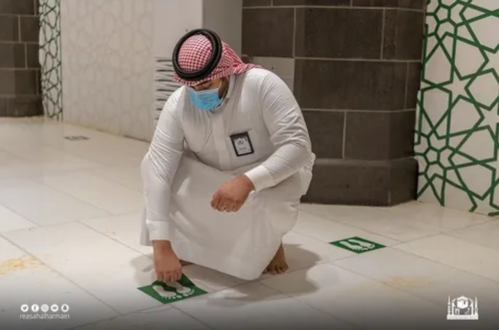 Muslim scholars available 24/7 at Makkah's Grand Mosque to help worshippers