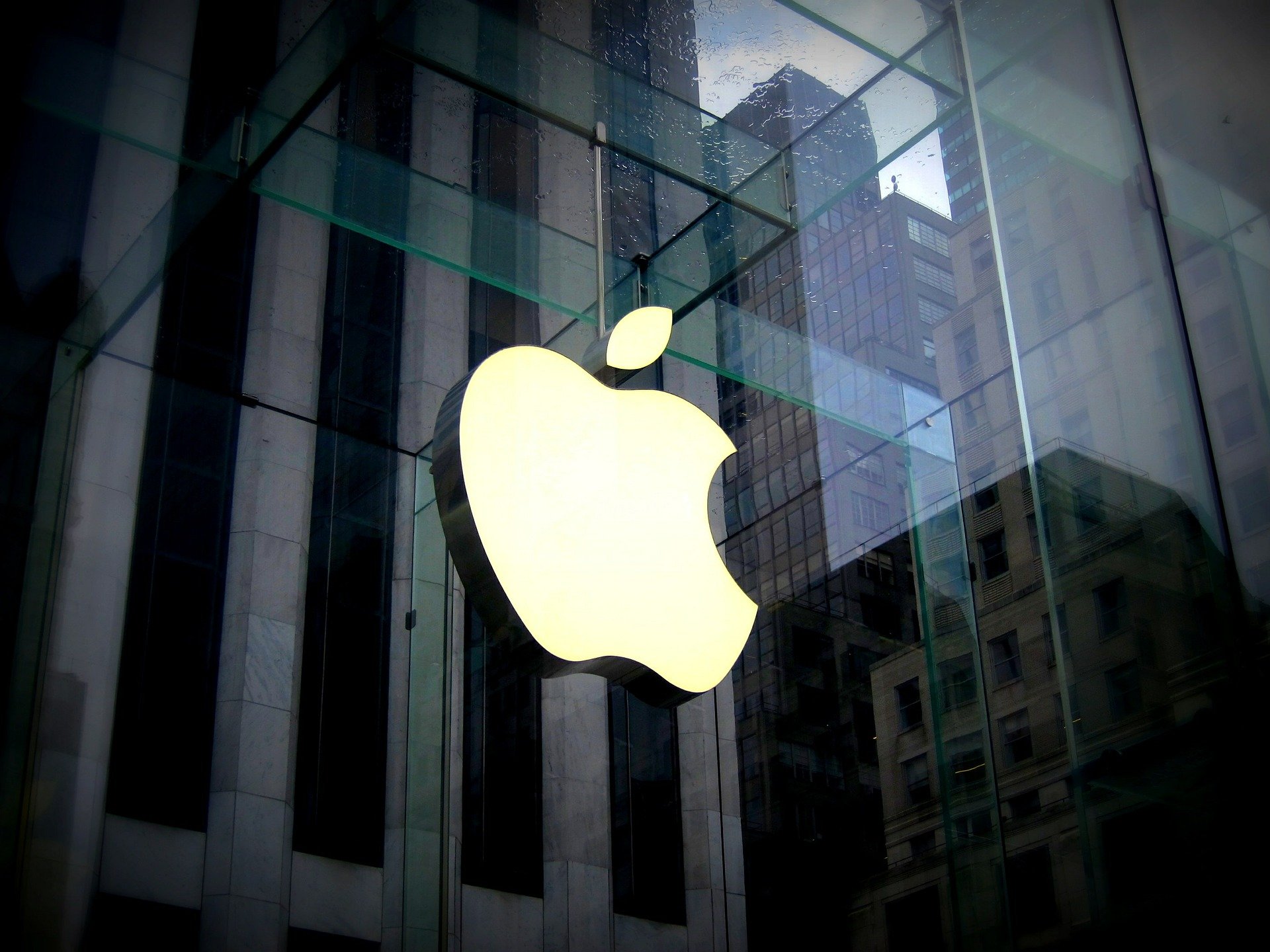 Apple hentikan penjualan produk di Rusia