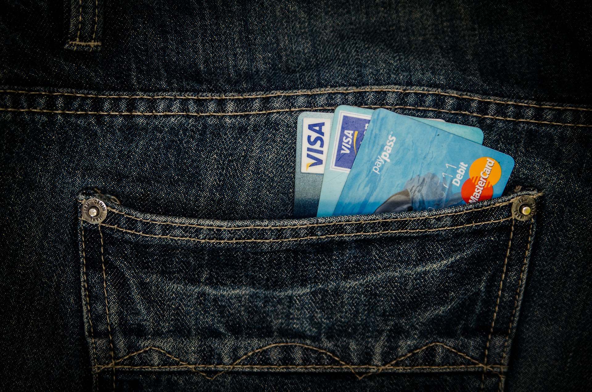 Mastercard dan Visa tangguhkan layanan di Rusia