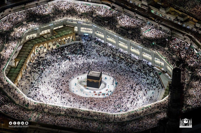 Tak perlu izin untuk sholat Ied di Dua Masjid Suci
