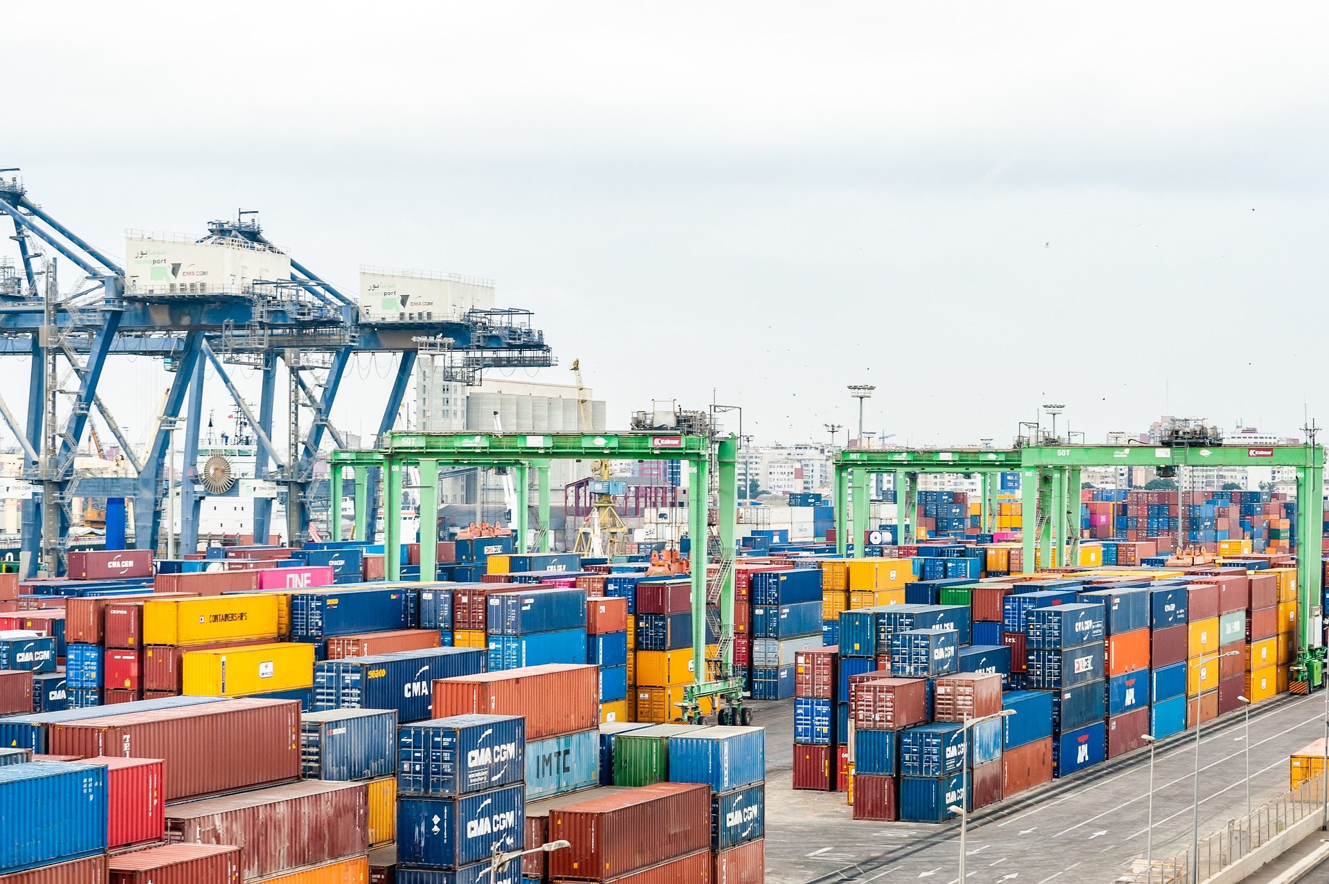 Indonesia's trade balance surplus recorded at 4.53 bln USD in March 2022