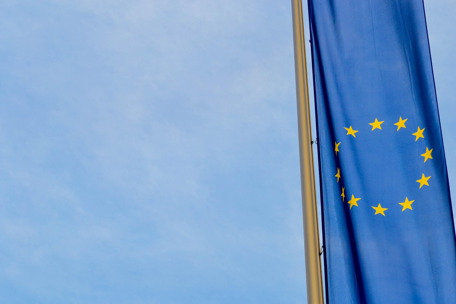 UE sepakati larangan sebagian besar minyak Rusia