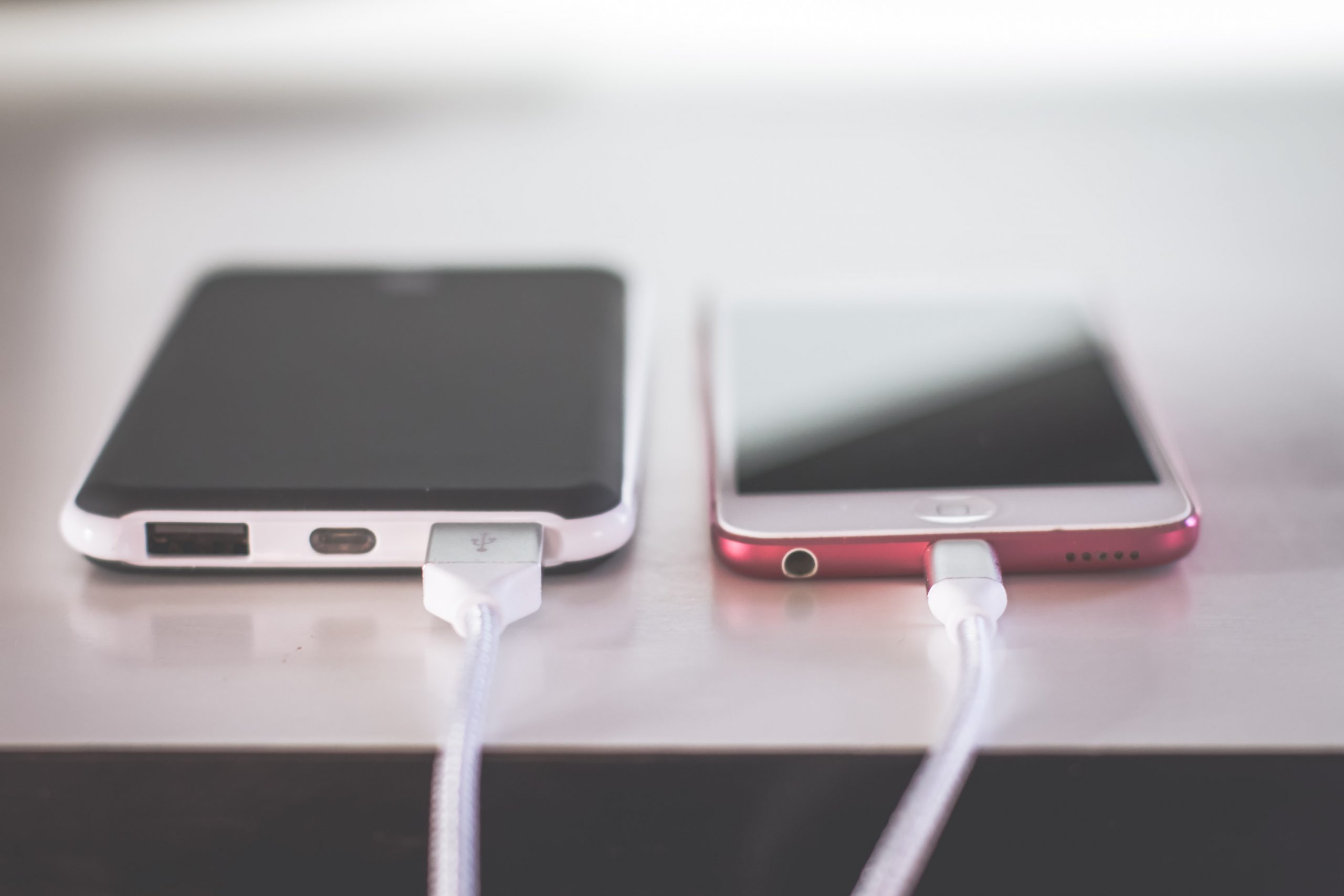 iPhone terancam tak berfungsi jika tak ganti desain ‘charger’ sesuai UU Uni Eropa