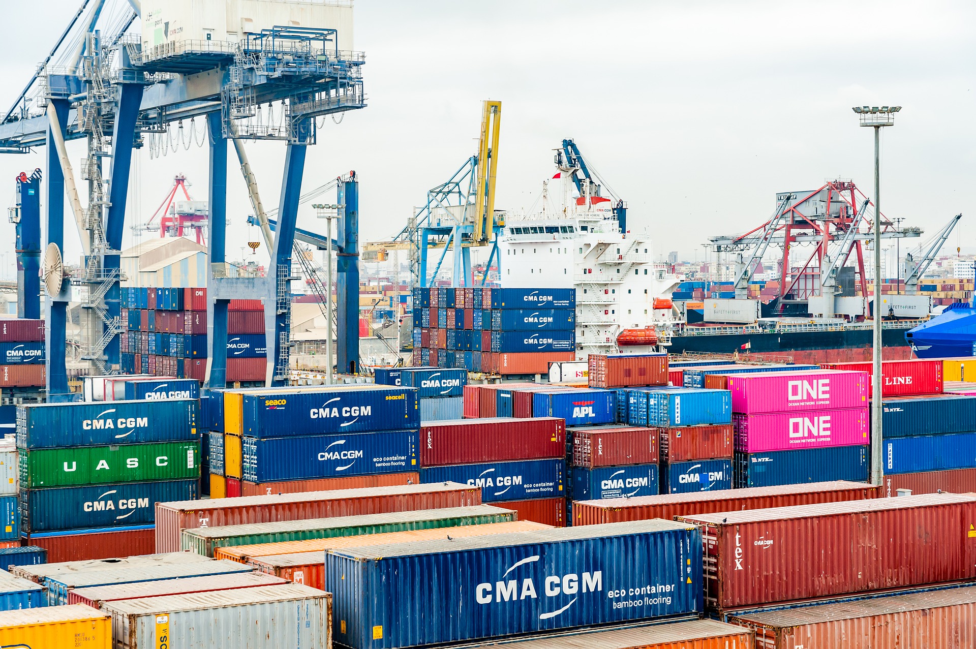 Indonesia books trade balance surplus of 5.09 bln USD in June 2022