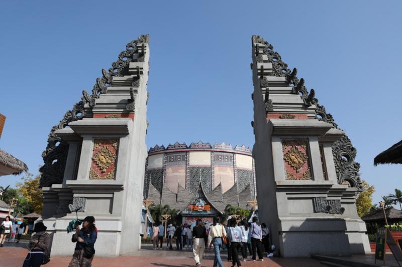 pariwisata bertema kebudayaan asean