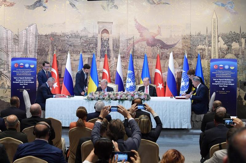 kapal ukraina di istanbul
