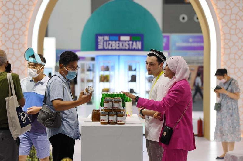 Sabuk dan jalur sutra China
