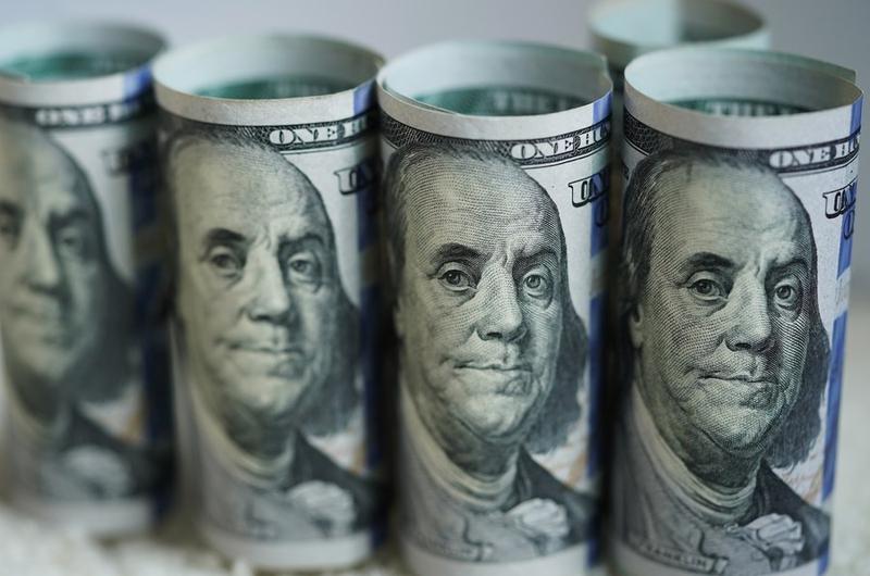 Dolar AS menguat