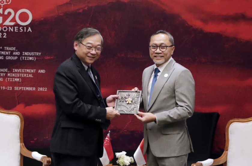 Perdagangan jasa Indonesia-Singapura