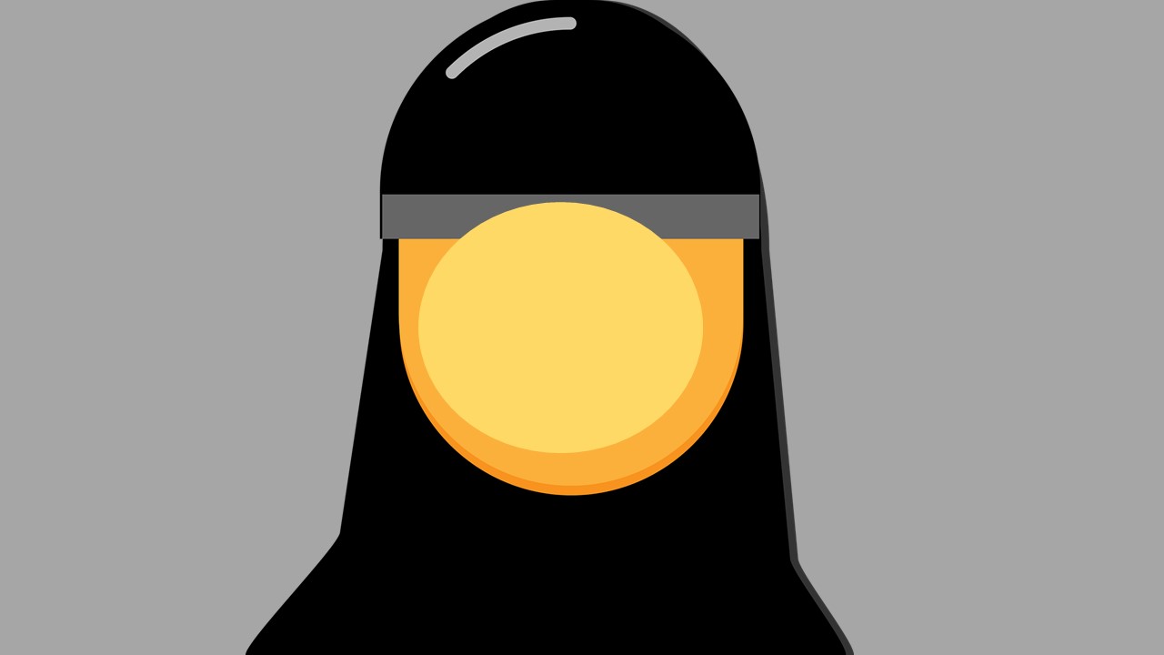 Melatih memakai kerudung
