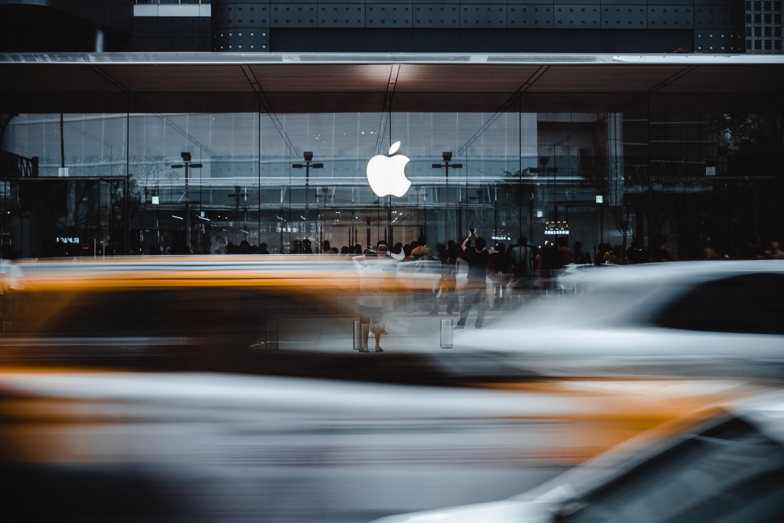 Apple dan Google Alphabet