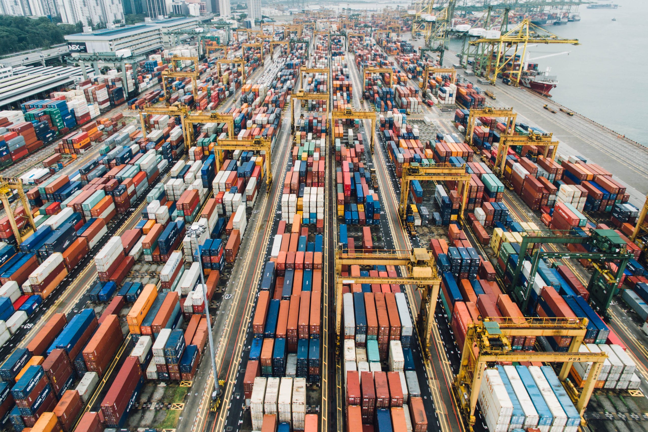 surplus perdagangan Agustus 2022