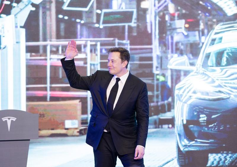 Elon Musk ambil alih Twitter