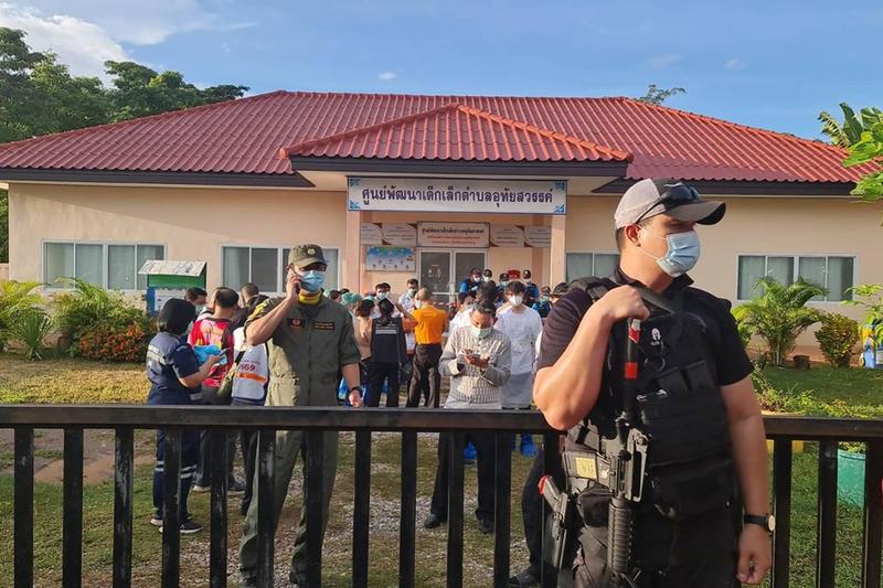 Insiden penembakan massal 1