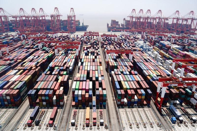 Perdagangan barang di Shanghai