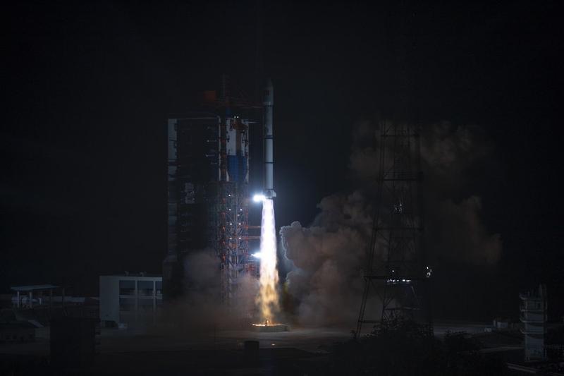 Satelit telekomunikasi APSTAR-6E China
