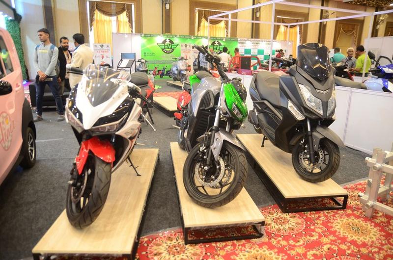 Pameran kendaraan listrik