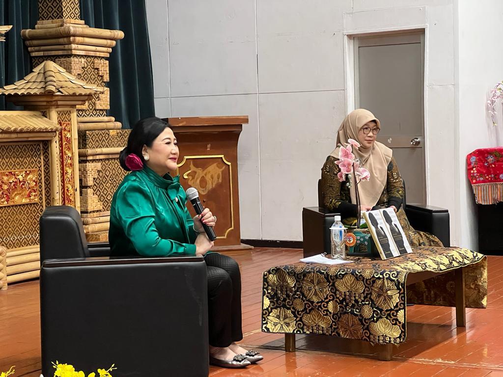 bedah buku