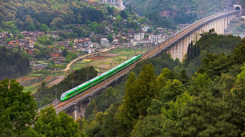Pengoperasian Jalur Kereta China-Laos