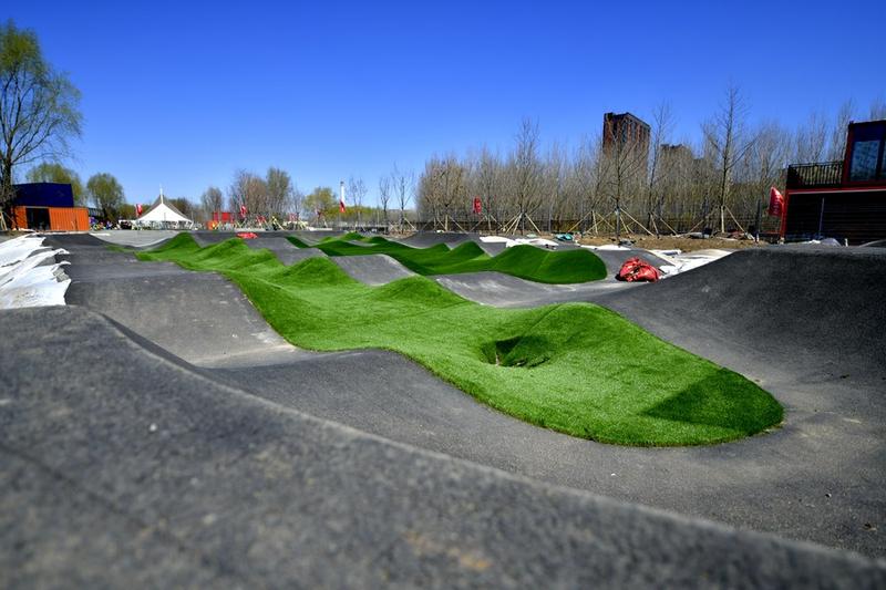 Lintasan sepeda pump track
