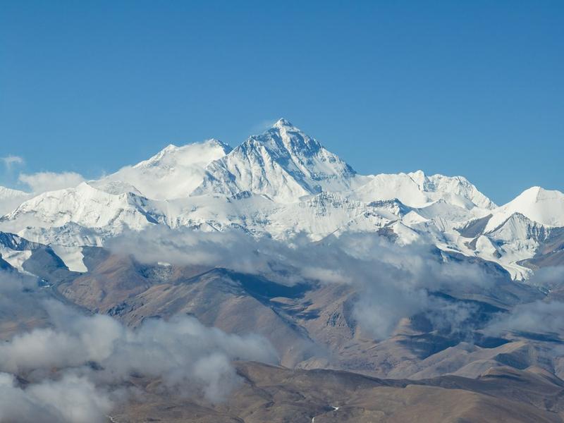 Ketebalan salju Gunung Qomolangma