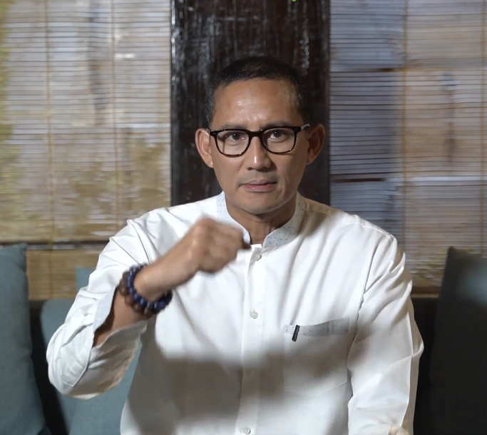 Media Sudut Pandang