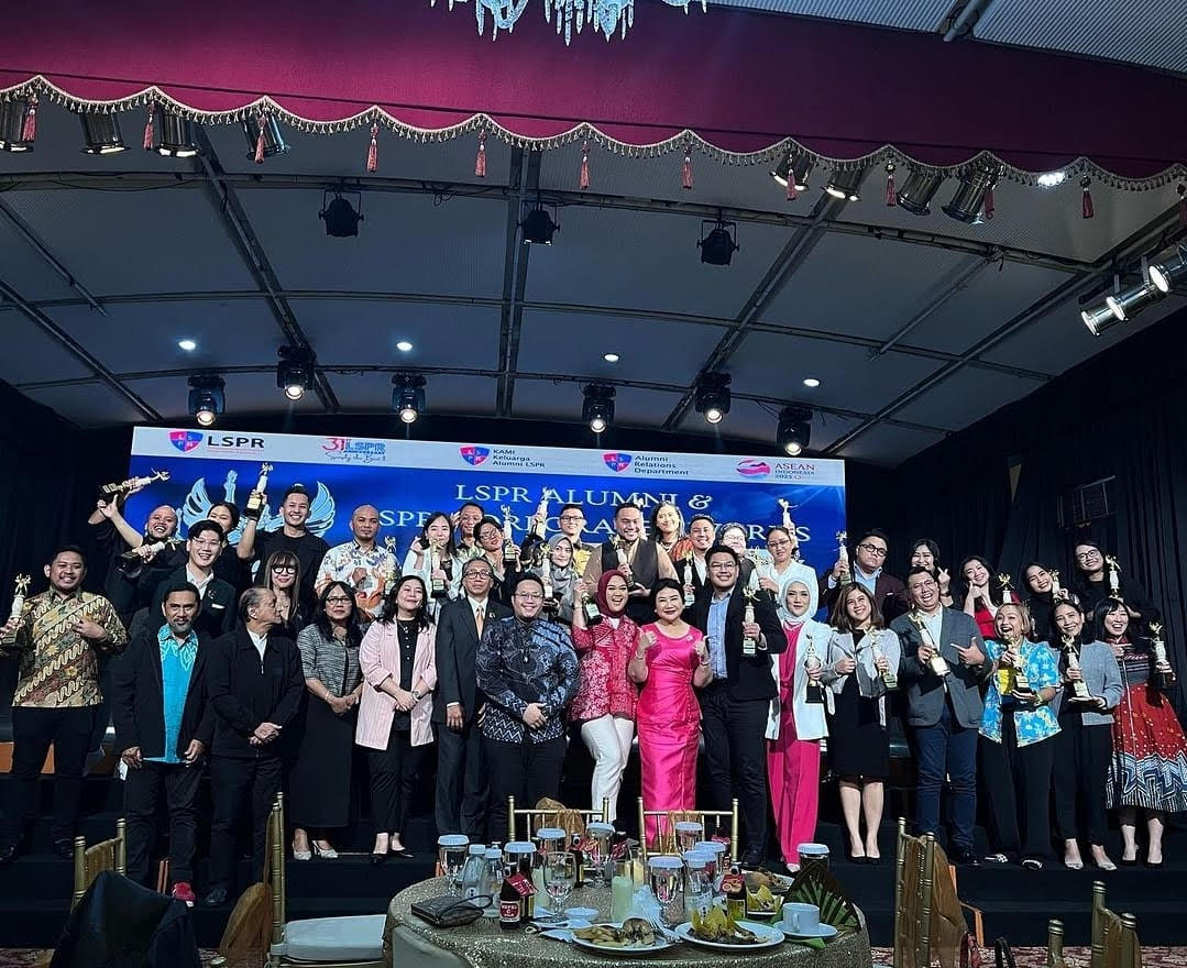 alumni yang sukses