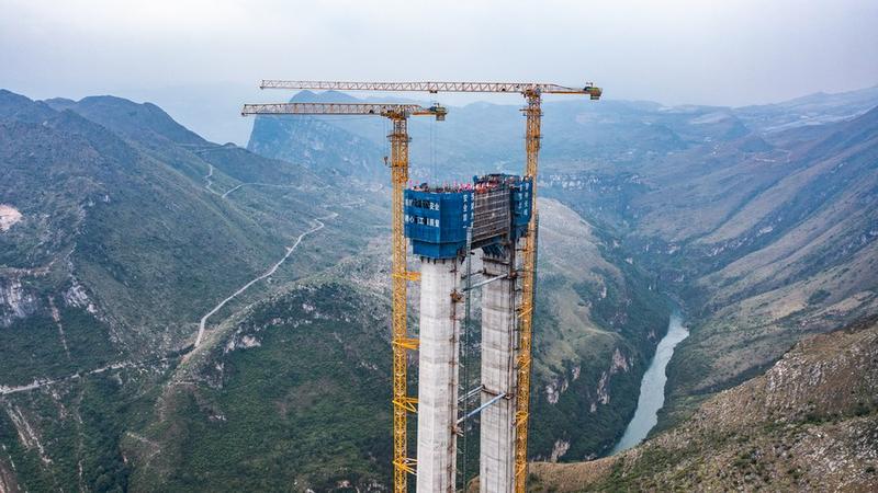 Jembatan ngarai besar Huajiang