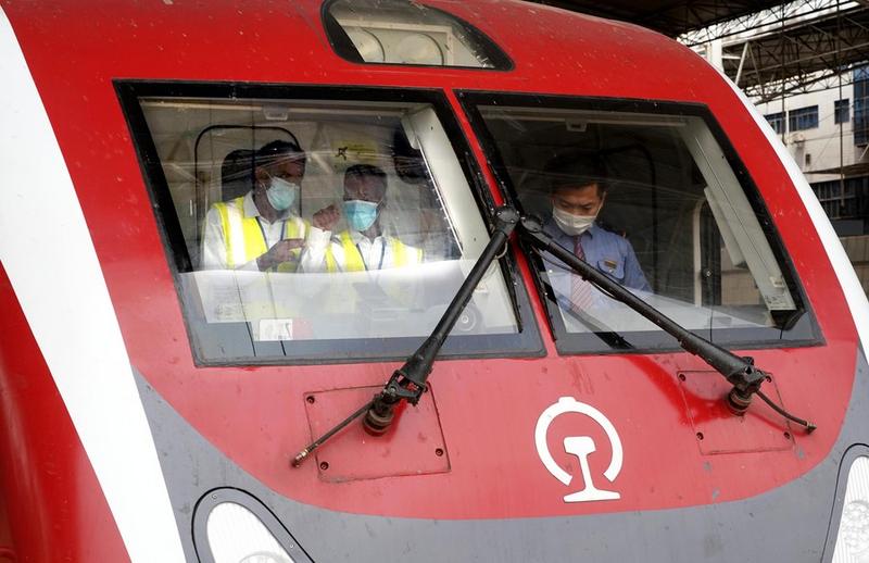 Jalur Kereta Sepur Standar