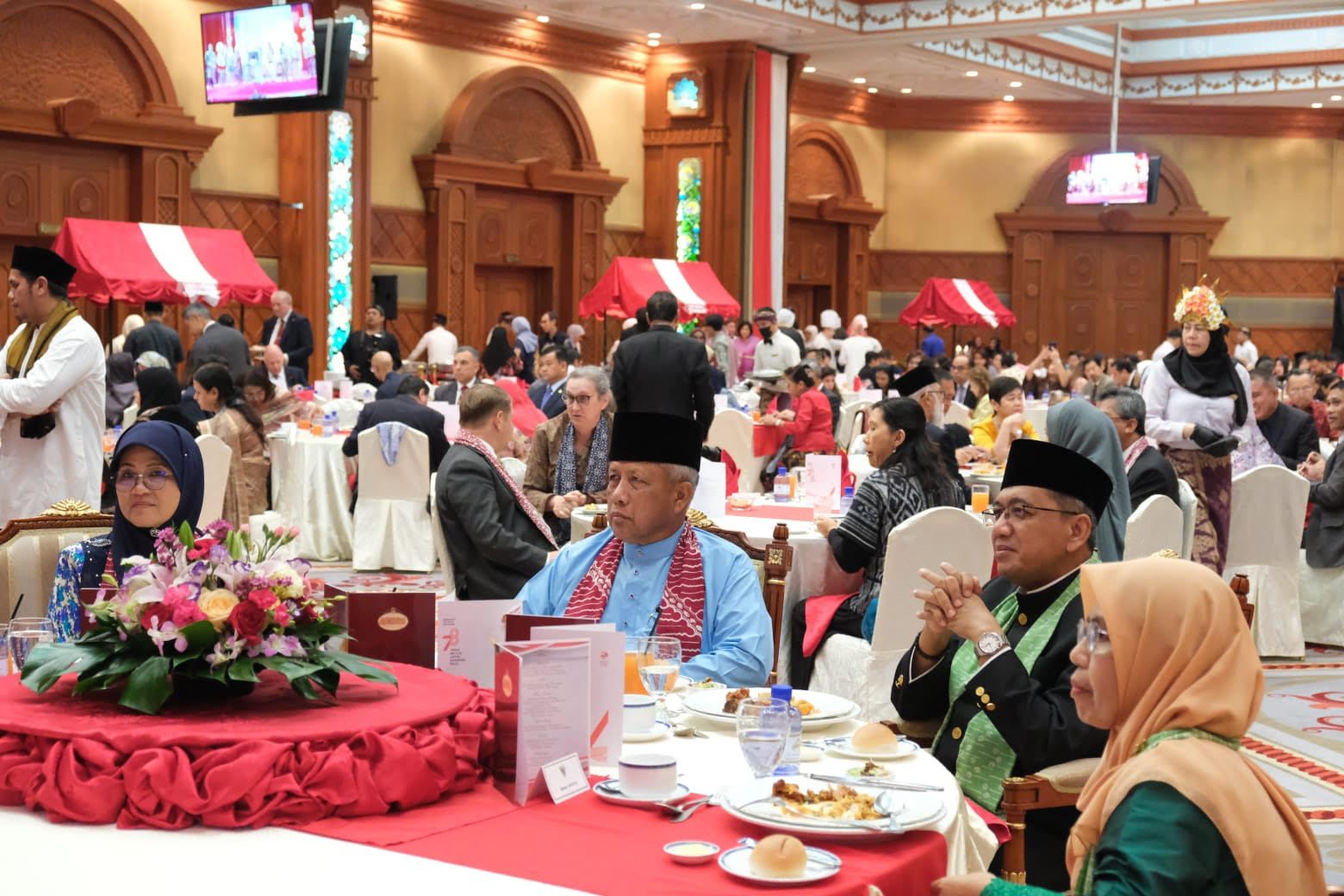 the diplomatic reception
