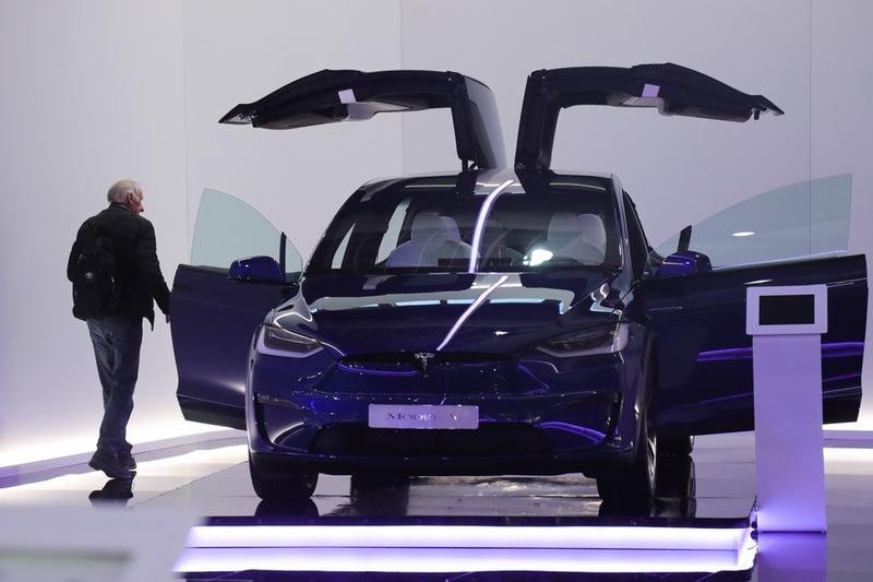 Sistem keamanan autopilot Tesla