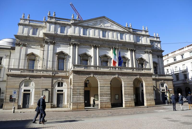 Nyanyian opera Italia