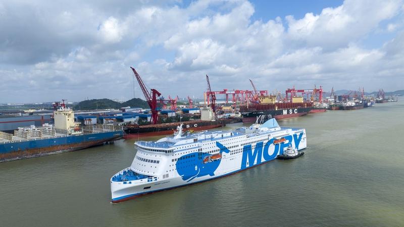 Kapal penumpang roro Moby