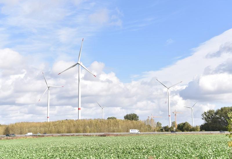 Ekspansi energi angin darat