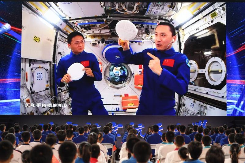 Wahana antariksa Shenzhou-16