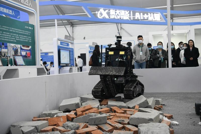 Teknologi robot tanggap darurat