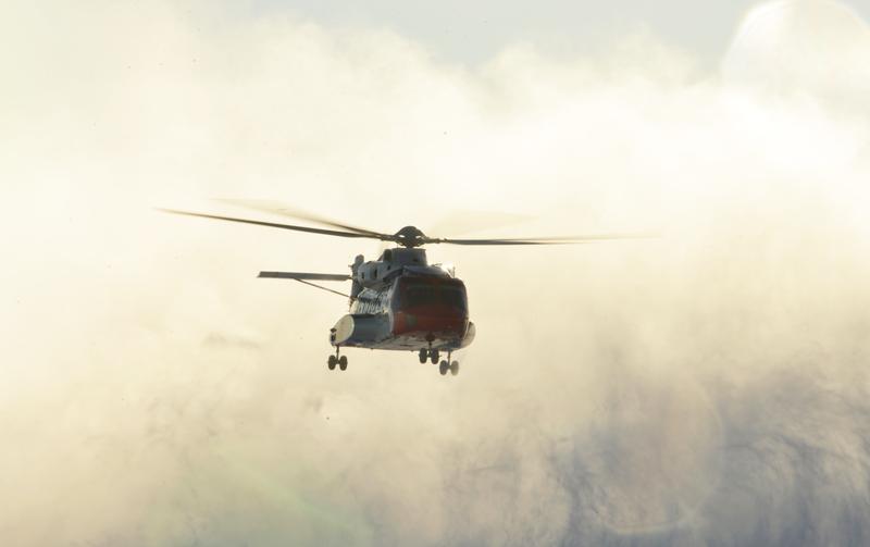 Helikopter sipil berukuran besar