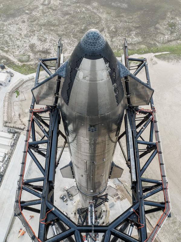 Roket raksasa Starship