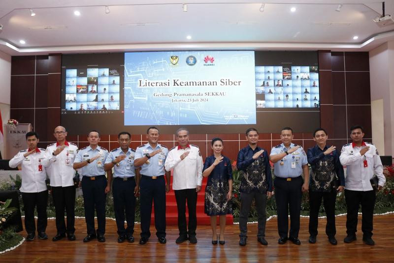 Program literasi keamanan siber