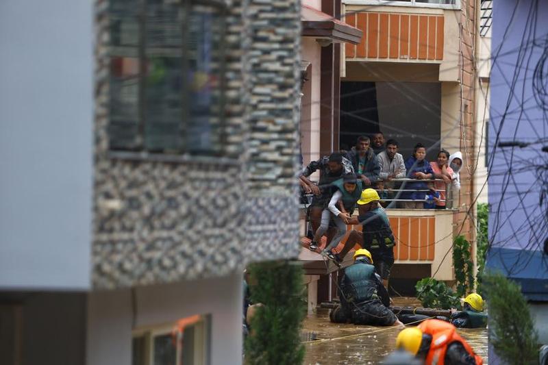 Fasilitas irigasi Nepal rusak