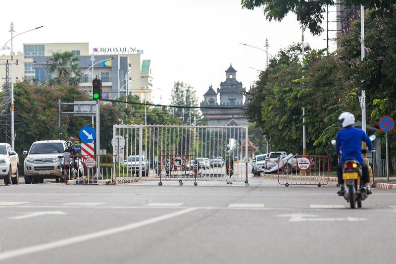 masyarakat Laos semakin khawatir