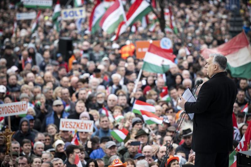 Orban mengkritik Brussel